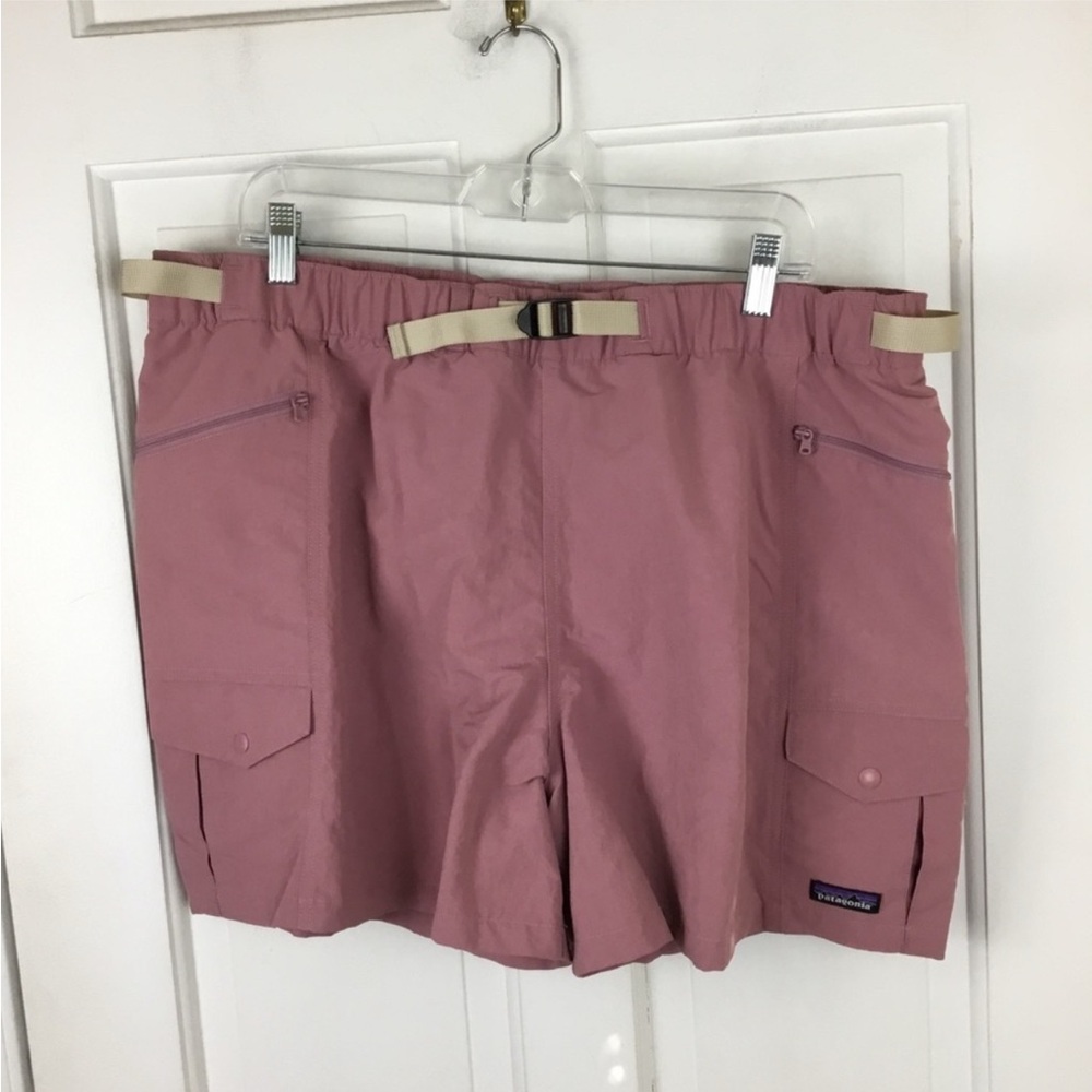 PATAGONIA Women's Outdoor Everyday Shorts Size XL Light Pink Mauve NWT
